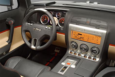 Q3: hummer 2006 h3 interior