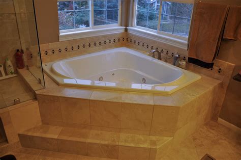 How to Renovate a Bathroom with Jacuzzi Bathtub - TheyDesign.net ...