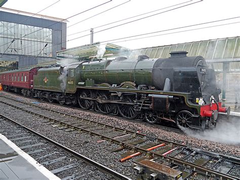 LMS Royal Scot Class 7P 4-6-0 no 46115 Scots Guardsman pul… | Flickr