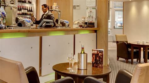 HOLIDAY INN BASINGSTOKE, AN IHG HOTEL $62 ($̶7̶5̶) - Updated 2022 ...