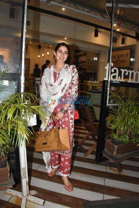 Photos Sara Ali Khan snapped at Farmers’ Cafe in Bandra (2) | Sara Ali ...