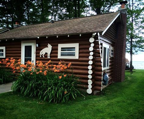 Family-Friendly Cabins on Houghton Lake, Michigan