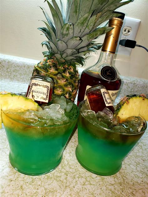 Hurricane punch | Fruity alcohol drinks, Mixed drinks recipes, Alcohol ...