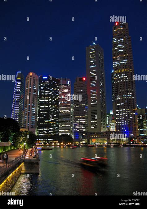 Singapore CBD (Central Business District) skyline at night Stock Photo ...