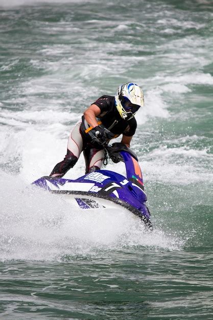 Premium Photo | Jet boat racing