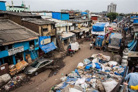 A Tour of the Dharavi Slum in Mumbai, India | Earth Trekkers