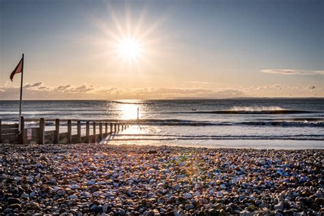 Enjoy your time with beautiful places: Worthing Beach | West Sussex | UK