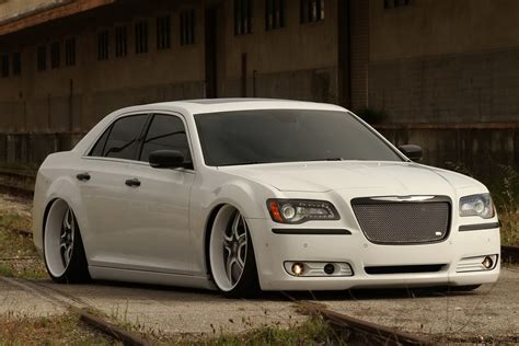 FatChance 2.0 Is the First Customized 2011 Chrysler 300 - autoevolution