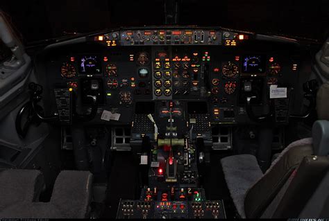 Airplane cockpit, cockpit, Boeing 737, airplane, aircraft HD wallpaper ...