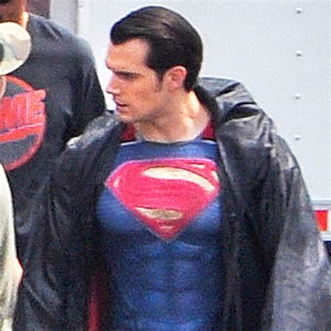 Superman's Back! See Henry Cavill in Full Costume on Set in Detroit - E ...