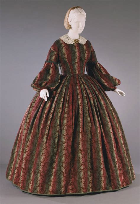 1860-1869 | Fashion History Timeline