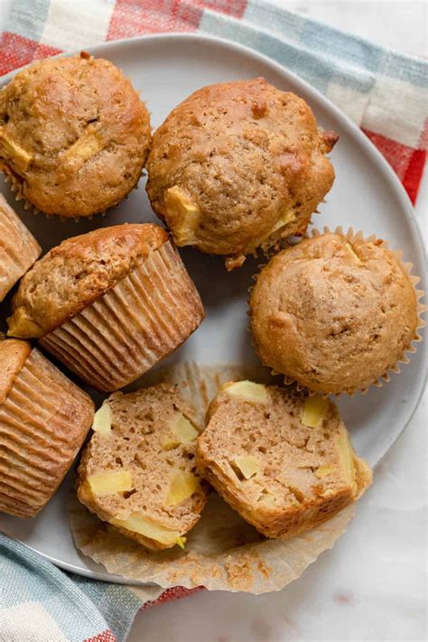 Apple Cinnamon Muffins {One-Bowl Recipe} | FeelGoodFoodie