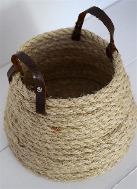 DIY No-Sew Rope Basket - Step By Step Tutorial | Diy rope basket, Rope ...