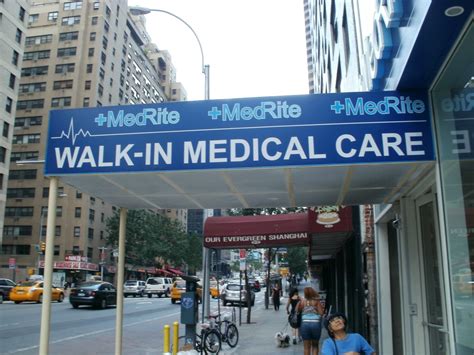 Midtown Blogger/Manhattan Valley Follies: Walk In Medical Help