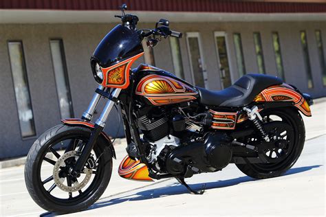 Harley dyna, Custom motorcycles harley, Harley davidson bikes