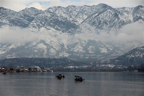 Photos: Srinagar receives season’s first snowfall