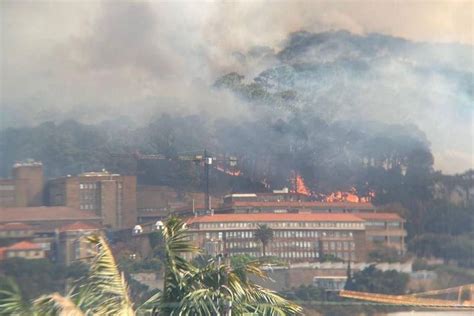 Watch: Cape Town fire rages - UCT students evacuated [video] - Swisher Post