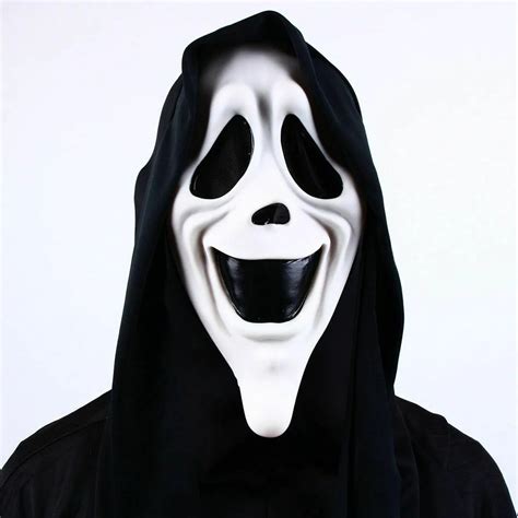 Smiley | Scary Movie | Ghost Face Mask | Halloween | Movie Scream ...