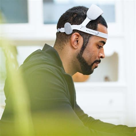 URGONight EEG Headband Trains Your Brain to Sleep Better