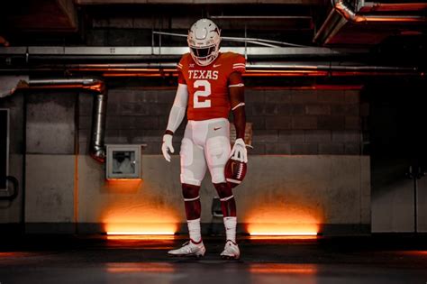 Texas Longhorns Reveal New Uniforms for the 2022 Football Season ...