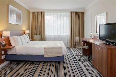 Holiday Inn Stoke on Trent M6, Jct.15, an IHG Hotel, Newcastle-under ...