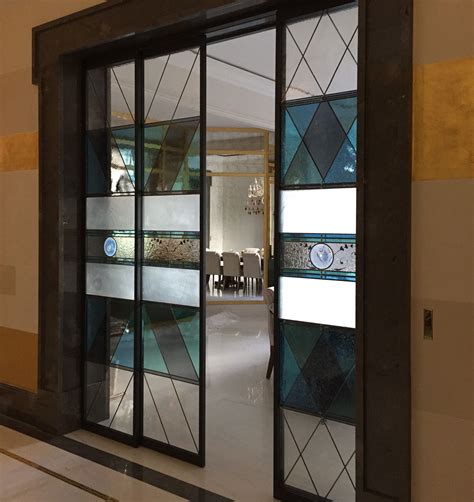 Porte coulissante en vitrail | Glass doors interior, Indoor glass doors ...