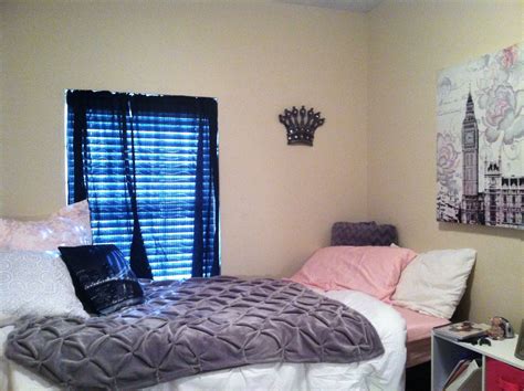 Great colors in this Union University dorm room! | Dorm room ...