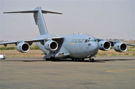 File:UAE Air Force Boeing C-17A Globemaster III-1.jpg