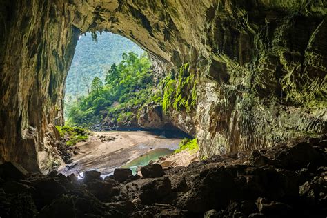 How to explore the world's largest cave, Hang Son Doong, in Vietnam