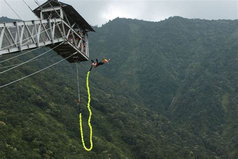 Man sets new bungee jumping world record; details | World News