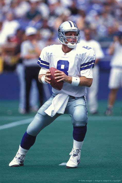 Troy Aikman 3 superbowls 32,942 yards 165 TD's 141 INT 6 probowls 81.6 ...