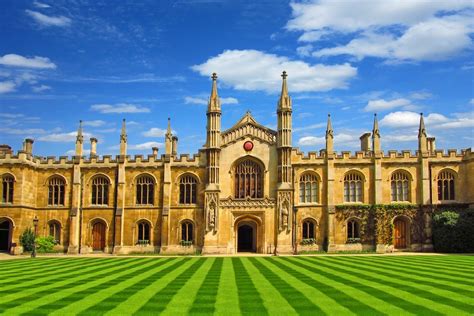 Top Universities In UK: Best Colleges & Universities In UK - UniAcco