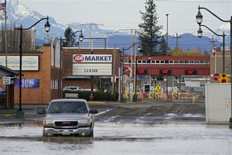 Washington Gov. Jay Inslee will seek federal aid for flood damage - The ...