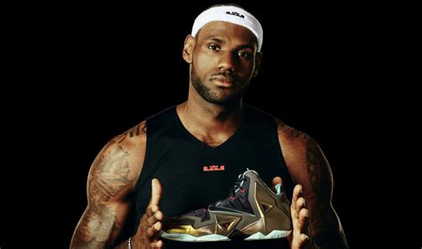 LeBron James Net Worth, NBA Salary, Lakers Contract, House, Wife, and ...