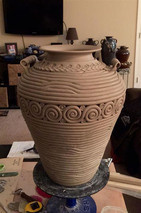 Large coil pot #coilbuilding | Coil pottery, Coil pots, Pottery sculpture