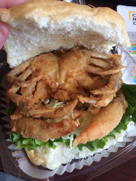 Soft Shell Crab Sandwich : Damn That Looks Good