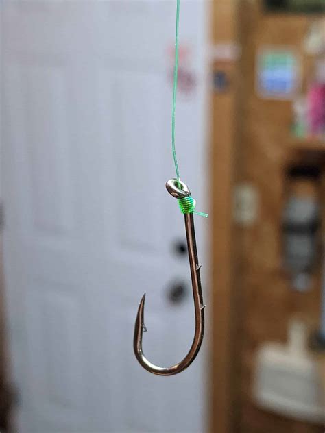 How To Tie A Snell Knot In 4 Easy Steps - Learn Fishing Knots