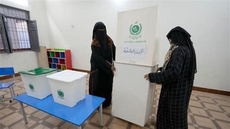 Pakistan election today: Voting amid rising violence, economic crises ...