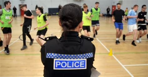 Pupils take on police fitness test in Dumbarton to see if they have ...