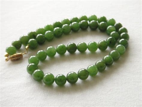 Vintage Jade Necklace 8mm Beads 20 inches. Grade 'A'. Green Beads ...