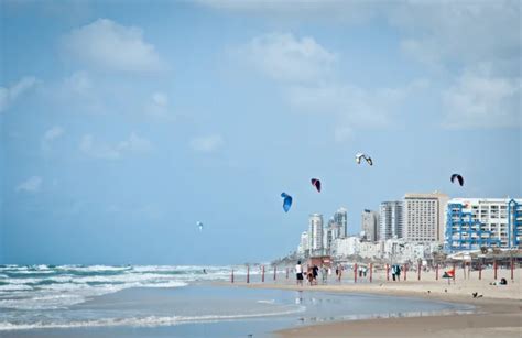 Miraflores Town landscapes in Lima peru — Stock Photo © pxhidalgo #20883787