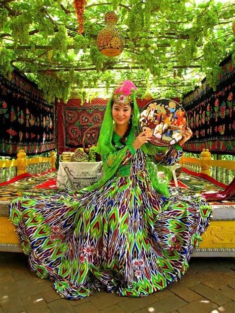 China: Uyghur people of East and Central Asia. | Traditional dresses ...