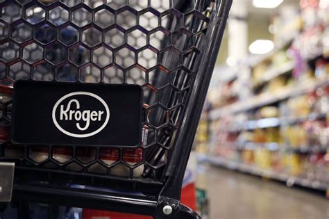 Kroger Raises Profit Outlook as Regulators Weigh Albertsons Purchase ...