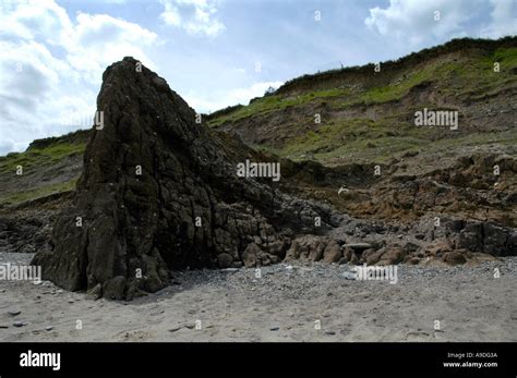 Coastal erosion at Hornsea on the east coast Yorkshire Stock Photo - Alamy