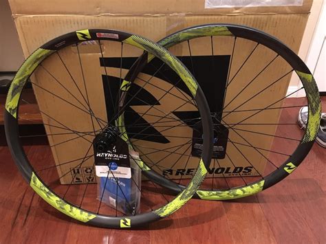 2017 Reynolds carbon wheelset brand new For Sale