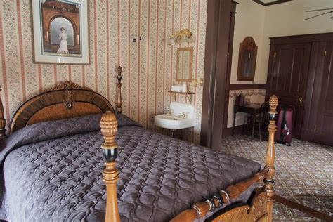 Buffalo Bill's Irma Hotel Rooms: Pictures & Reviews - Tripadvisor