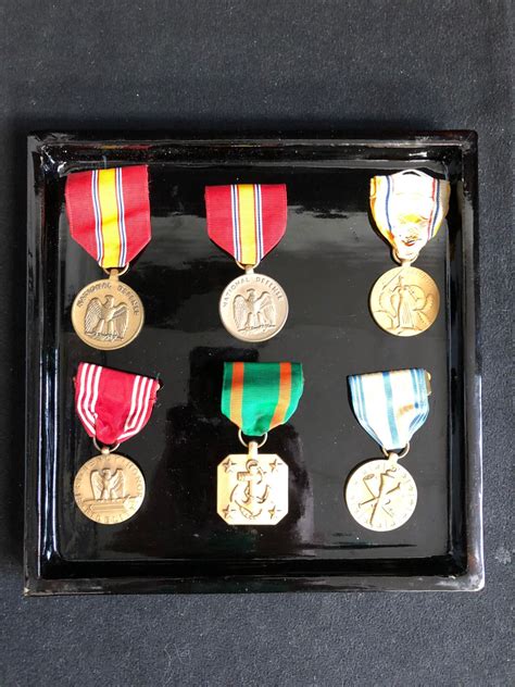 WAR MEDALS DISPLAY LOT