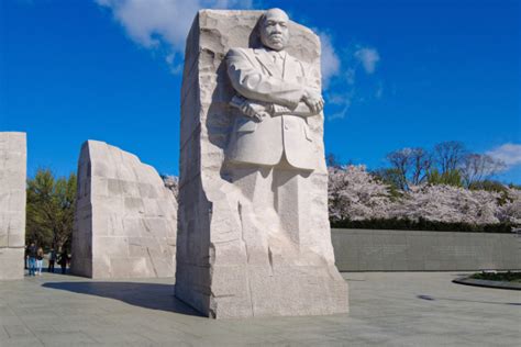 Visiting the Martin Luther King, Jr. Memorial in DC | Washington DC