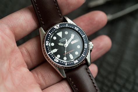 Seiko SKX013 on Dakota Leather Strap | Watches for men, Leather ...