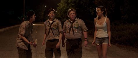 "Scouts Guide to the Zombie Apocalypse" (2015) Review - HubPages